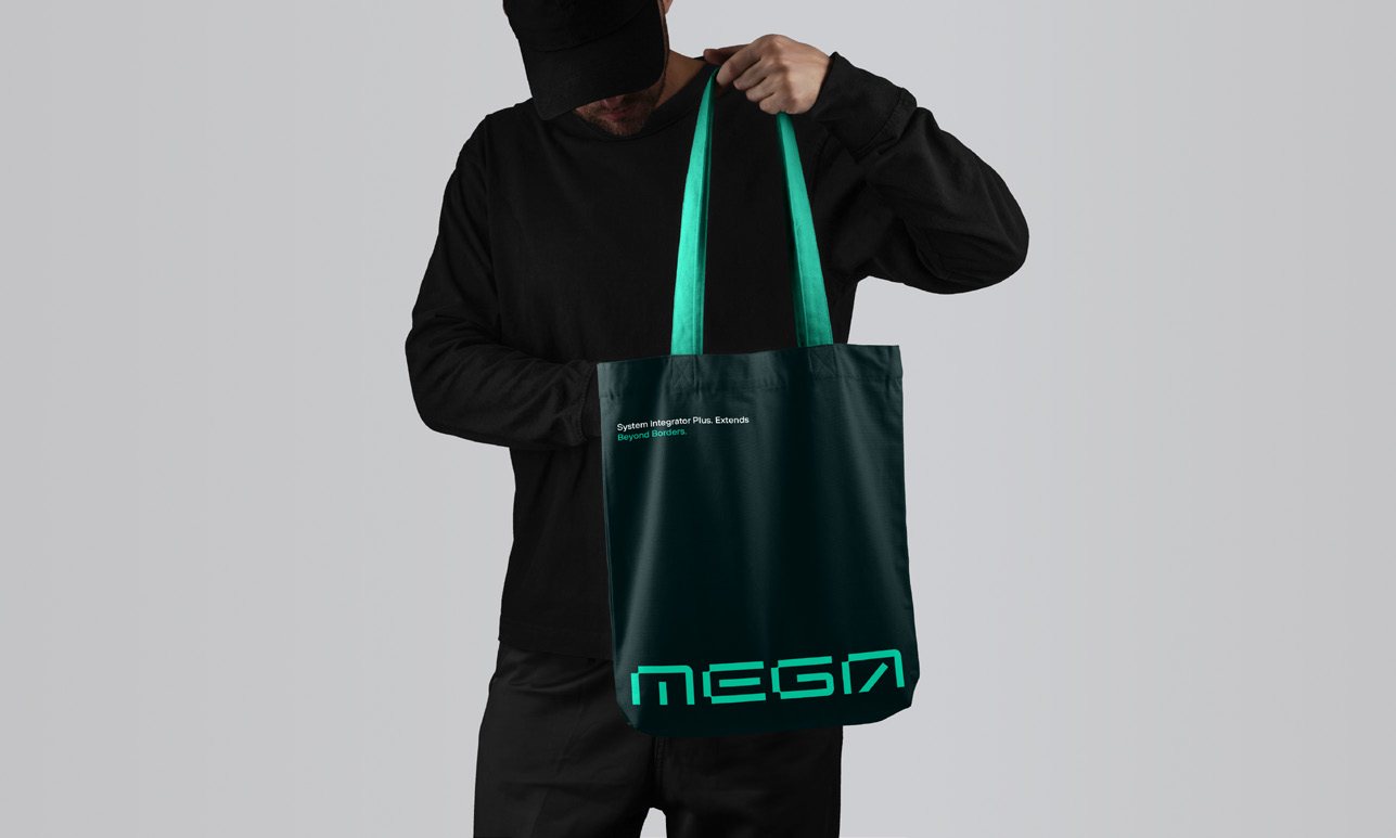 Mega Tech, bag